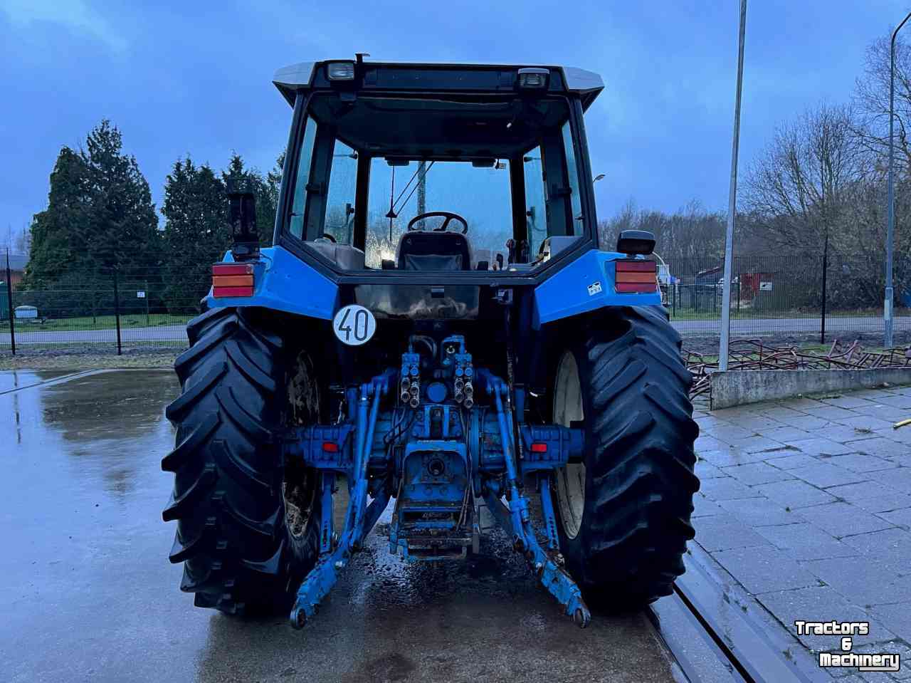 Tracteurs Ford 8340 SLE