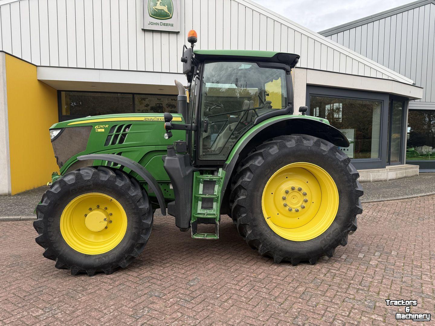 Tracteur John Deere 6210R