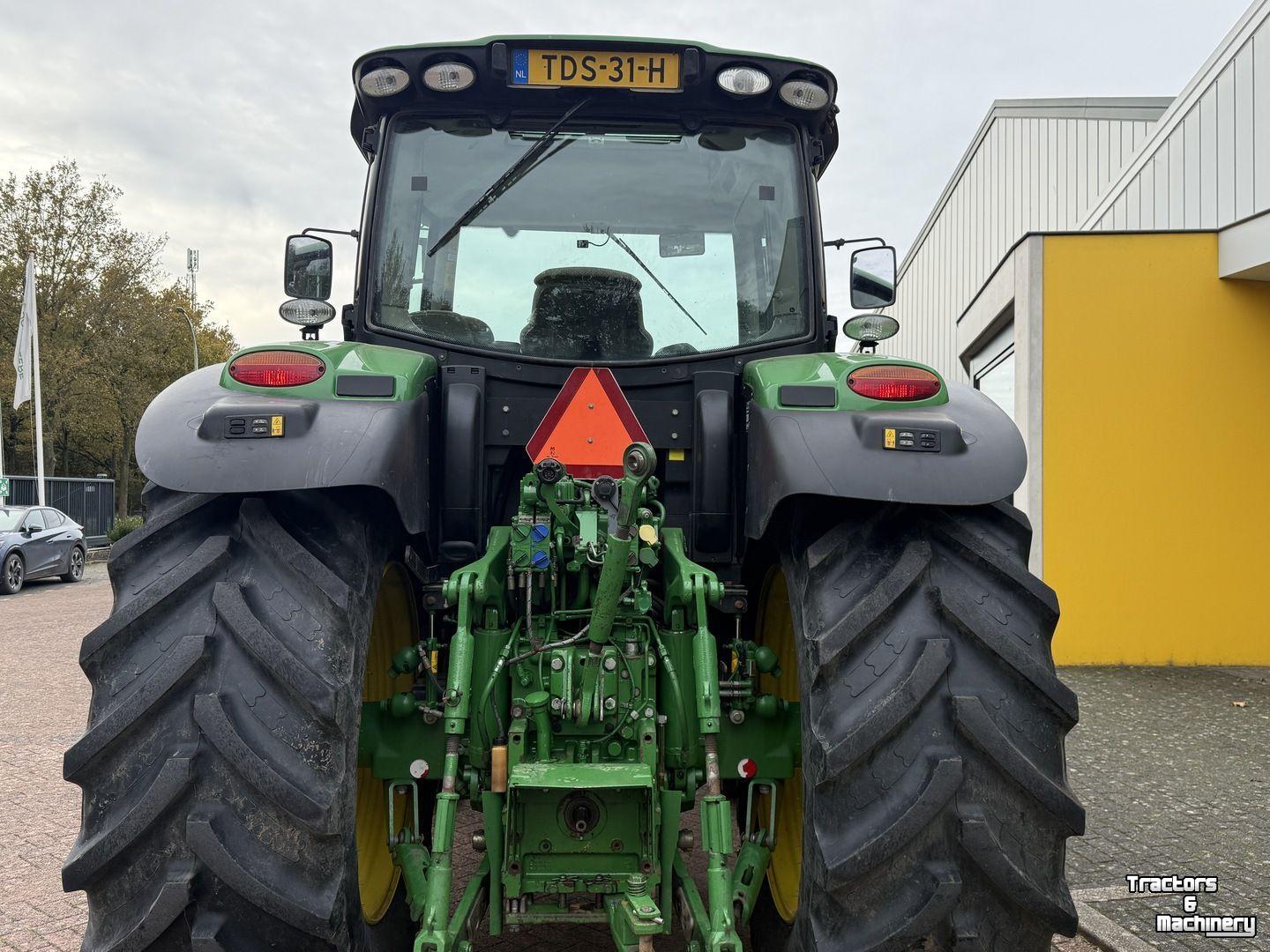 Tracteur John Deere 6210R