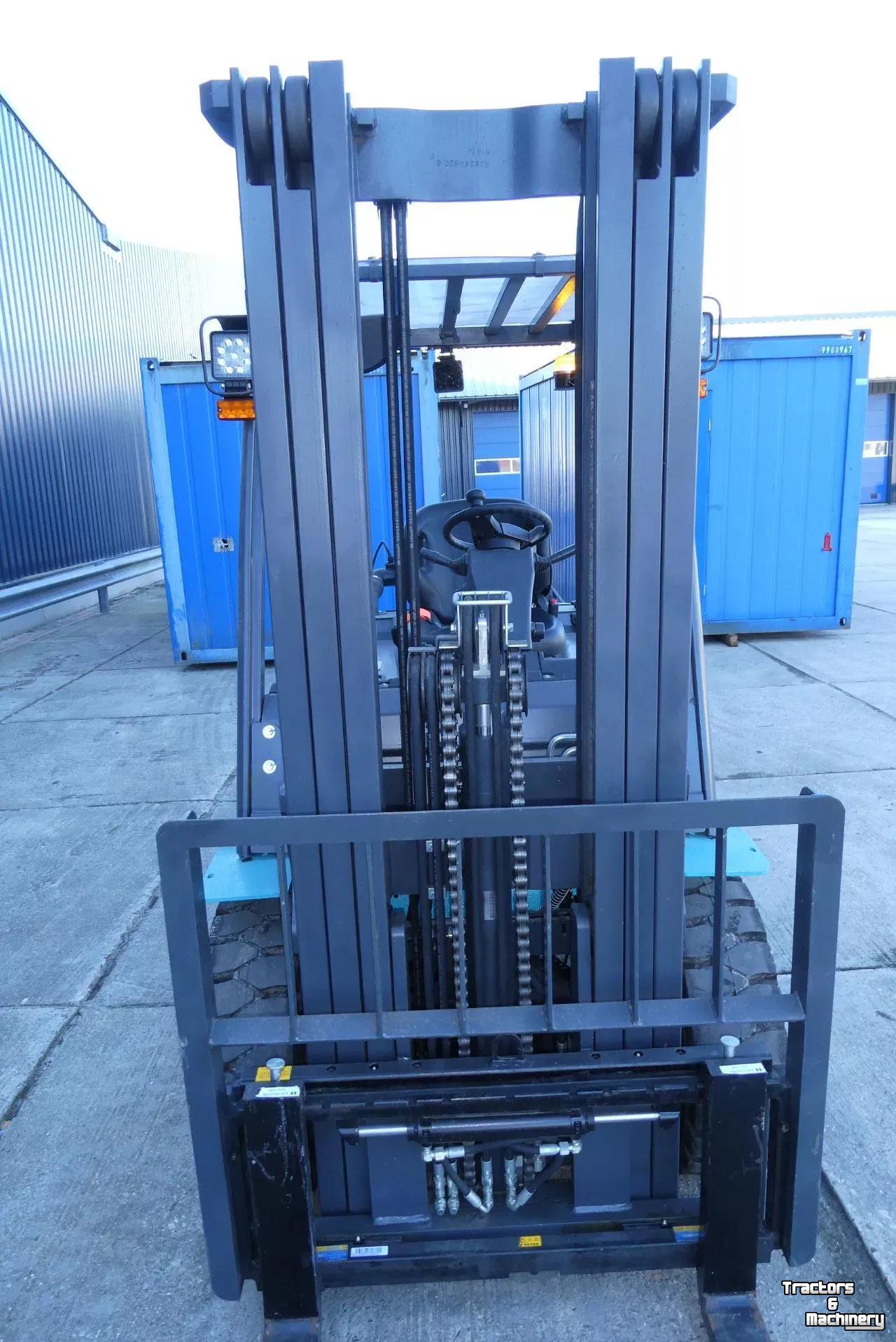 Chariot élévateur Baoli Diesel Overjarig weinig uren!! Lease &euro; 295,-- p/m!!* KBD25