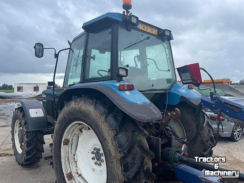 Tracteur New Holland 8340 SLE