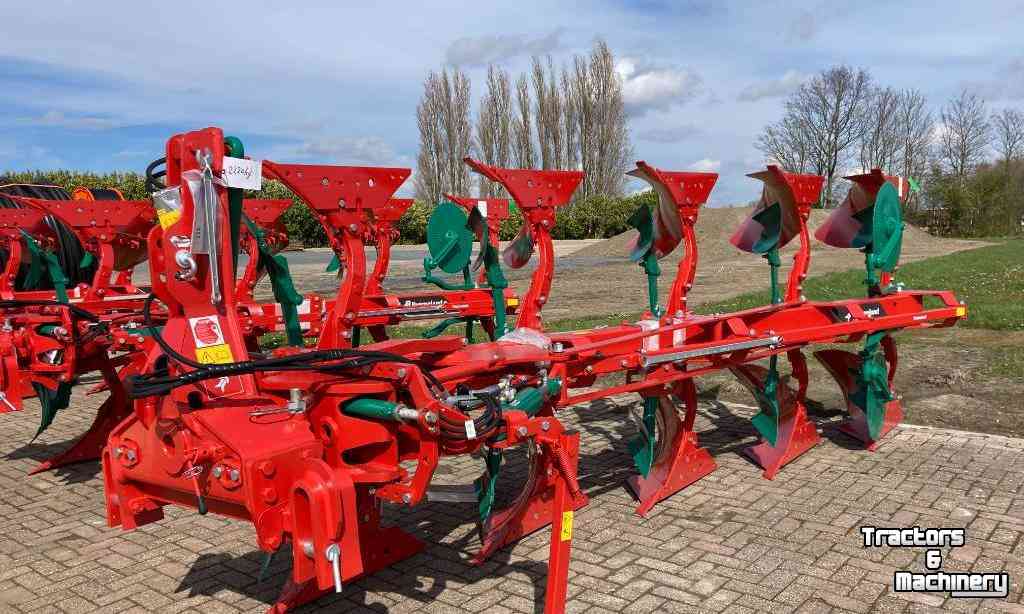 Charrues Kverneland LB 100-300 5-schaar wentelploeg