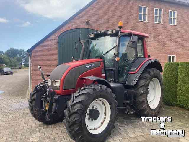 Tracteur Valtra N 121