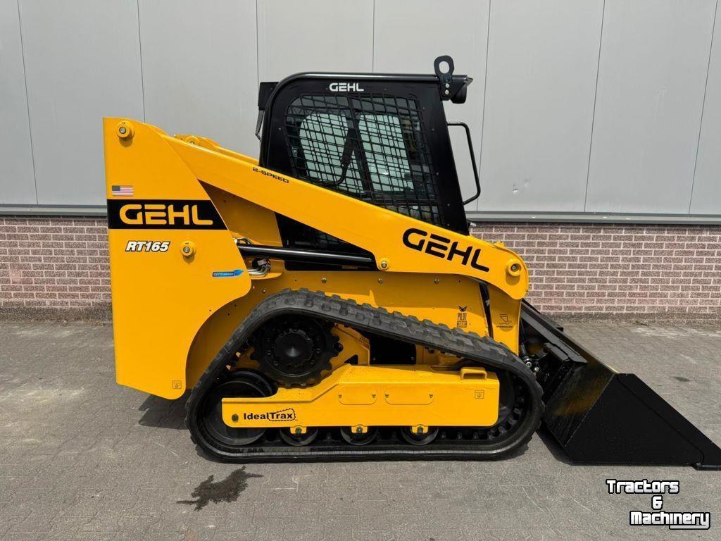 Chargeuse compacte Gehl RT165