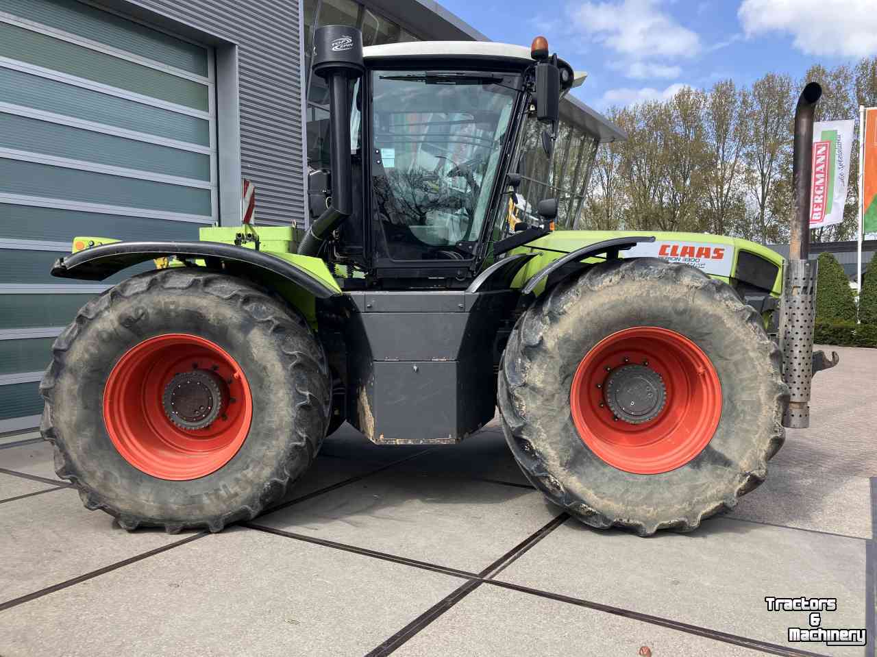 Tracteur Claas Xerion 3300 Tractor