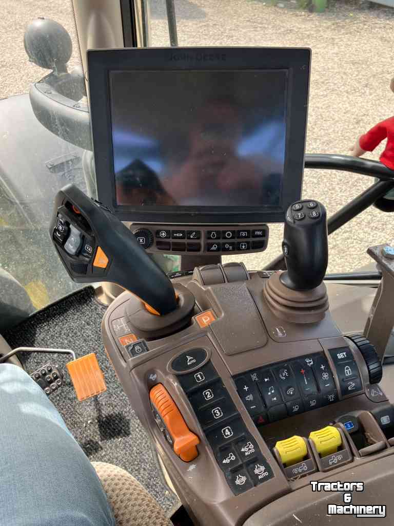 Tracteur John Deere 6215R - Ultimate-edition