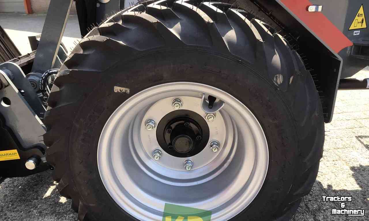 Chargeuse sur pneus Giant G2200E X-tra