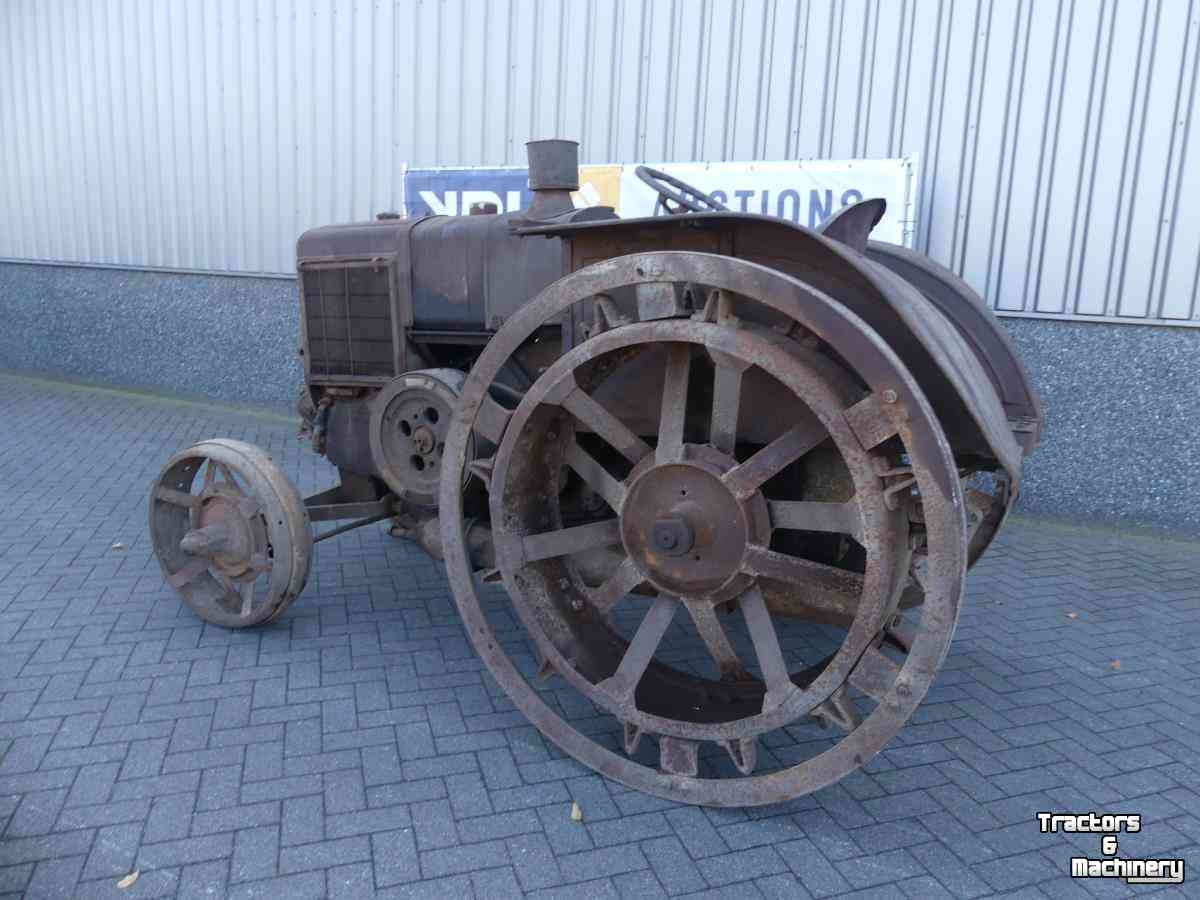 Tracteurs anciens  HSCS R30-35 Hofherr-Schrantz-Clayton-Shuttleworth