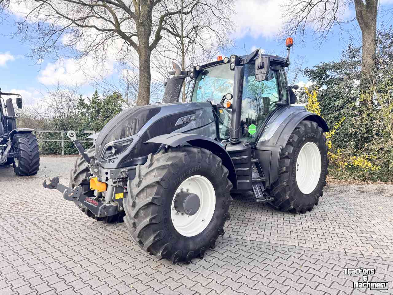 Tracteur Valtra T174 Direct