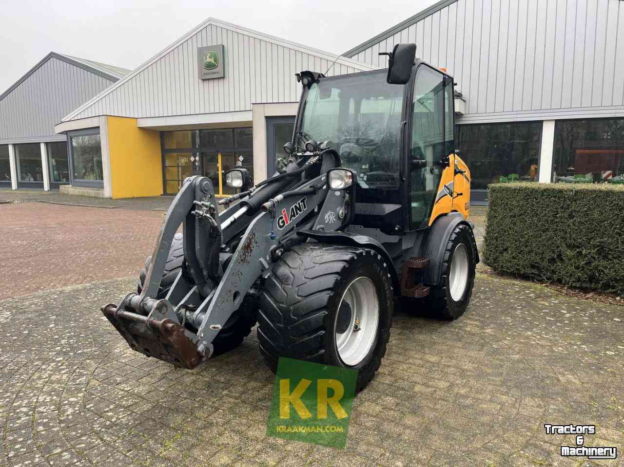 Chargeuse sur pneus Giant G5000