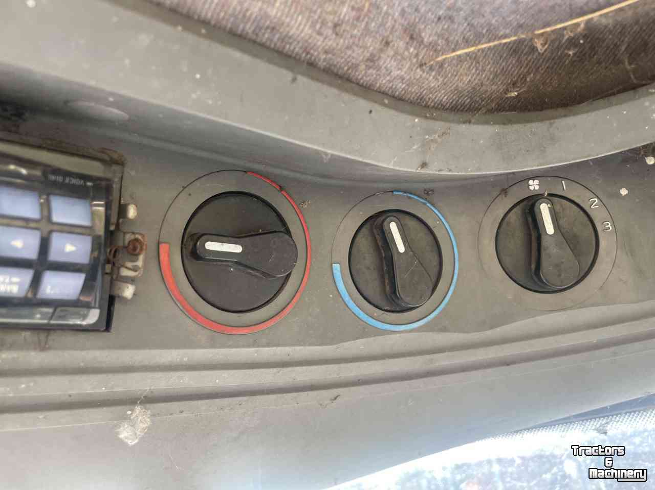 Tracteur New Holland 7740 SLE cab + airco