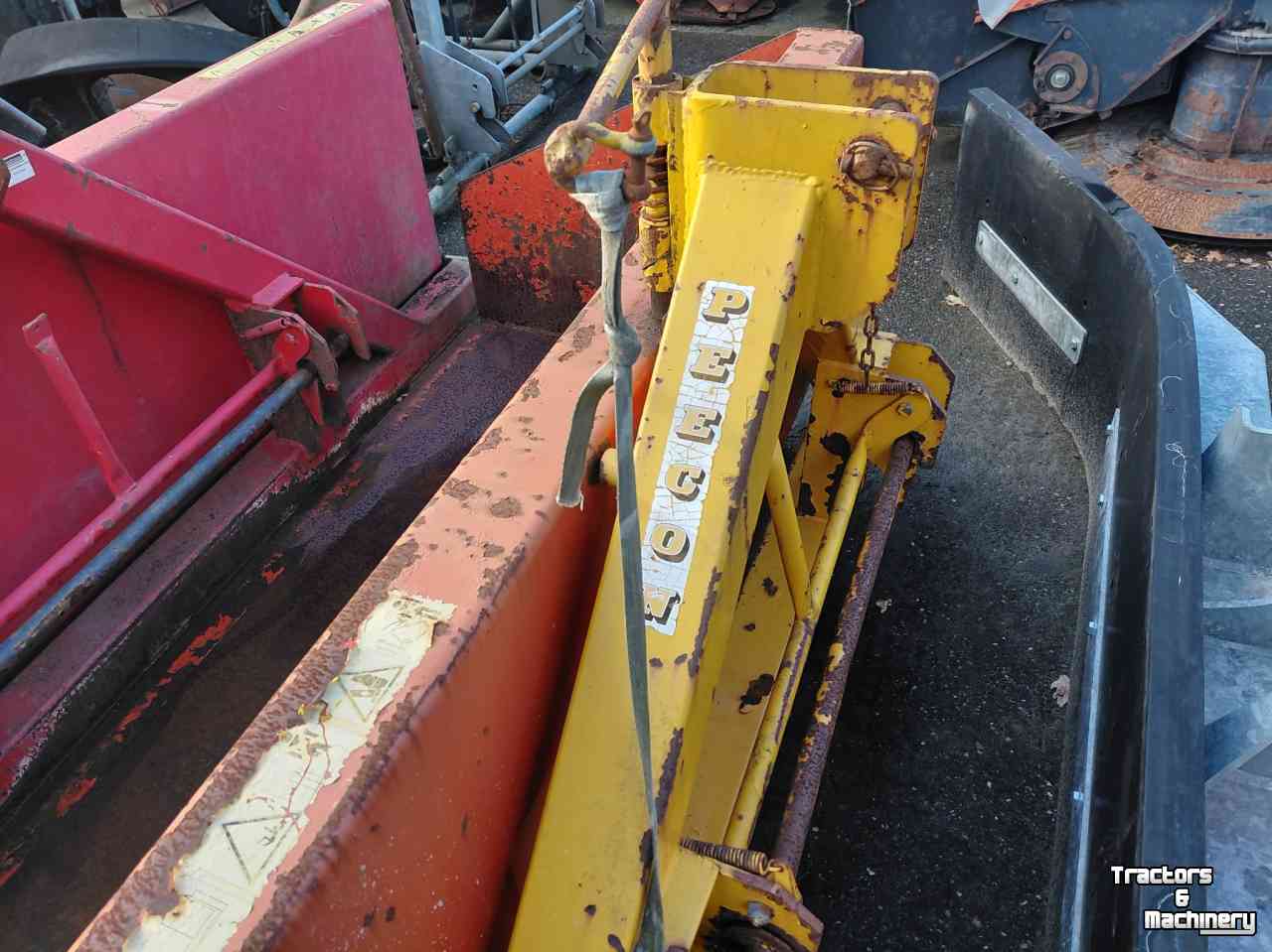 Transport godets de tracteur Peecon TB180