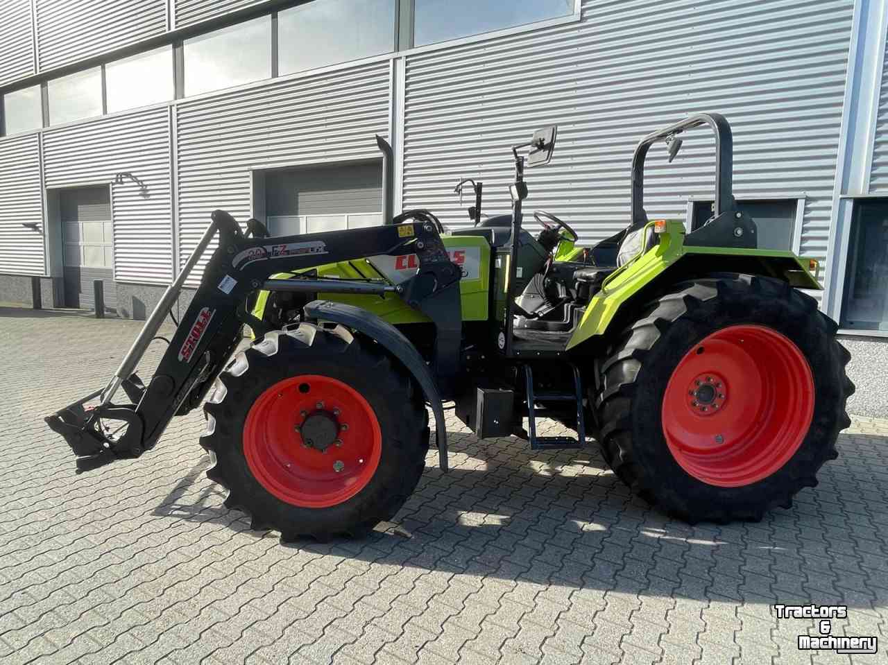 Tracteur Claas Axos 340 tractor met Stoll voorlader