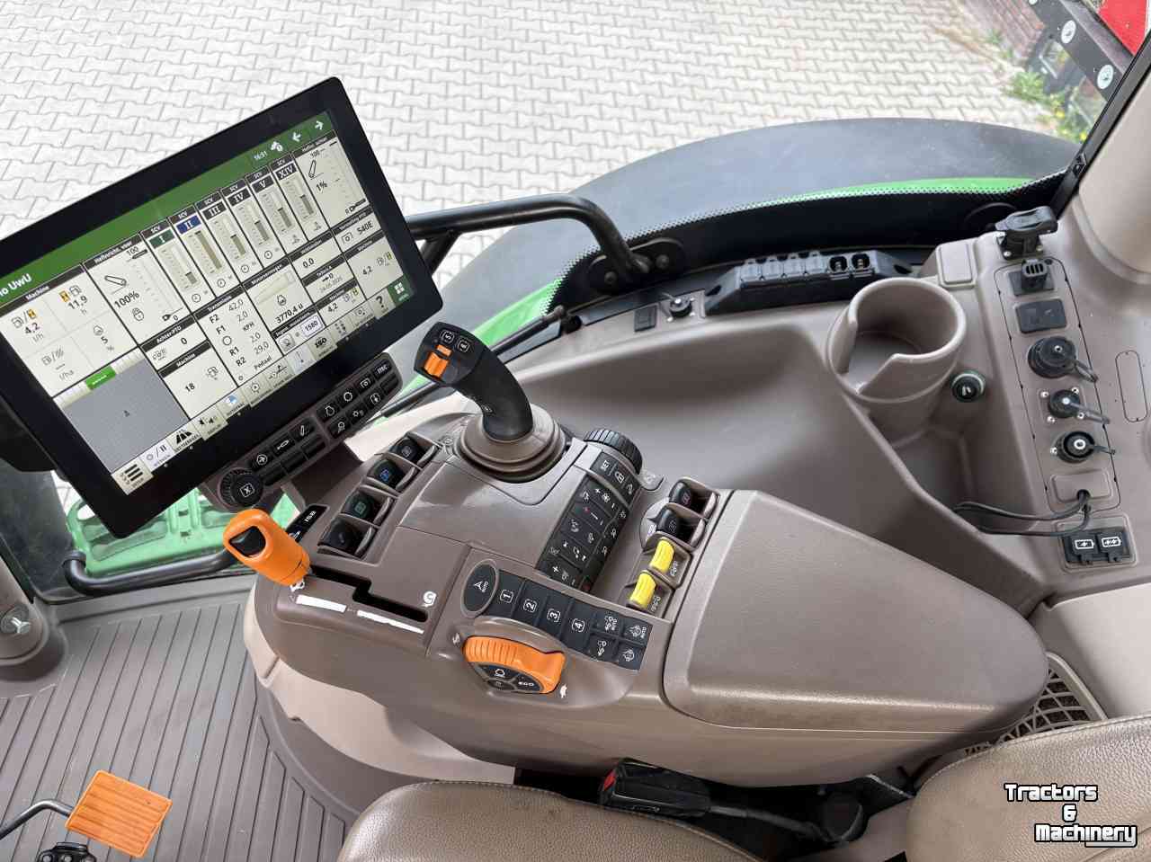 Tracteur John Deere 6R215