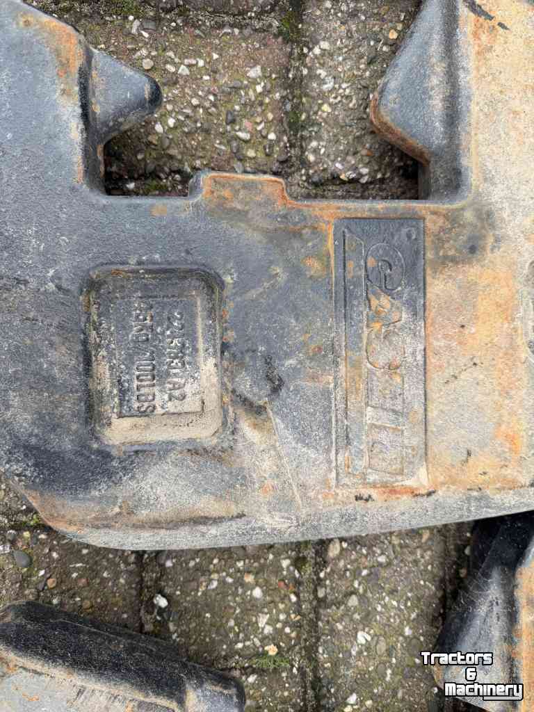 Poids frontaux Case-IH frontgewichten, 4x 45 kg en 110kg middengewicht