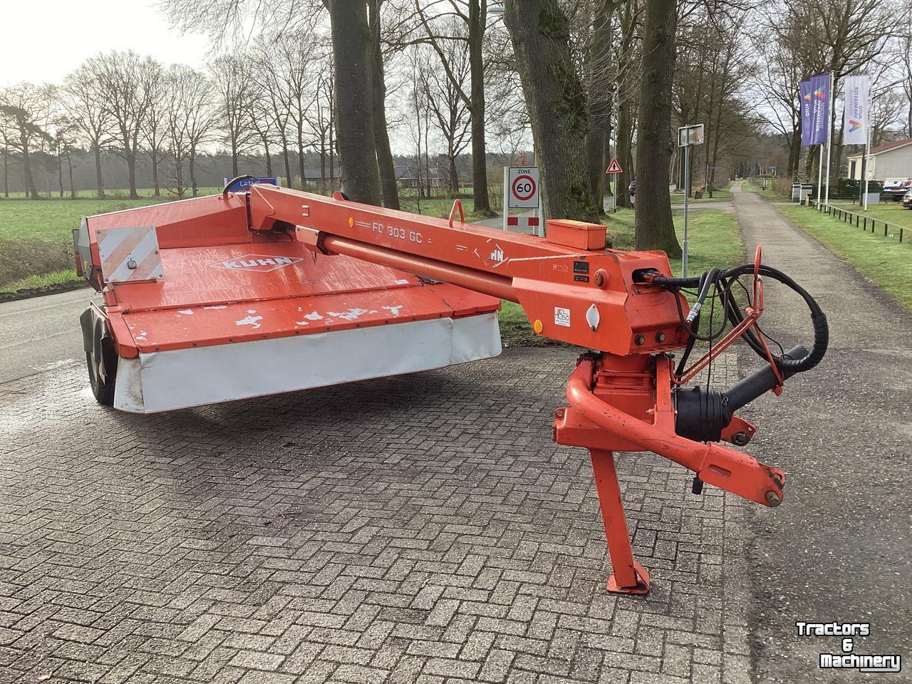 Faucheuse Kuhn FC303GC