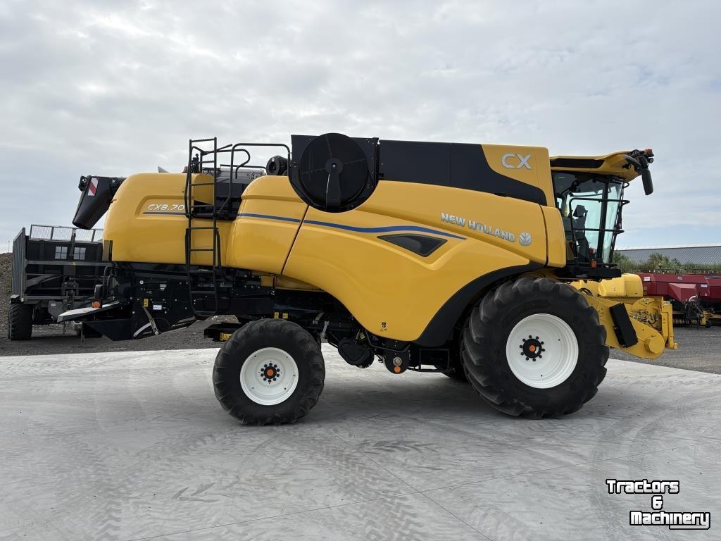 Ensileuse automotrice New Holland CX 8.70