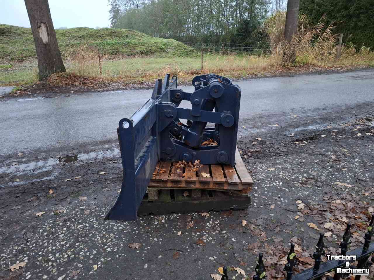 Lame niveleuse  Schaafbord / Grondschaaf afkomstig van mobiele kraan / graafmachine