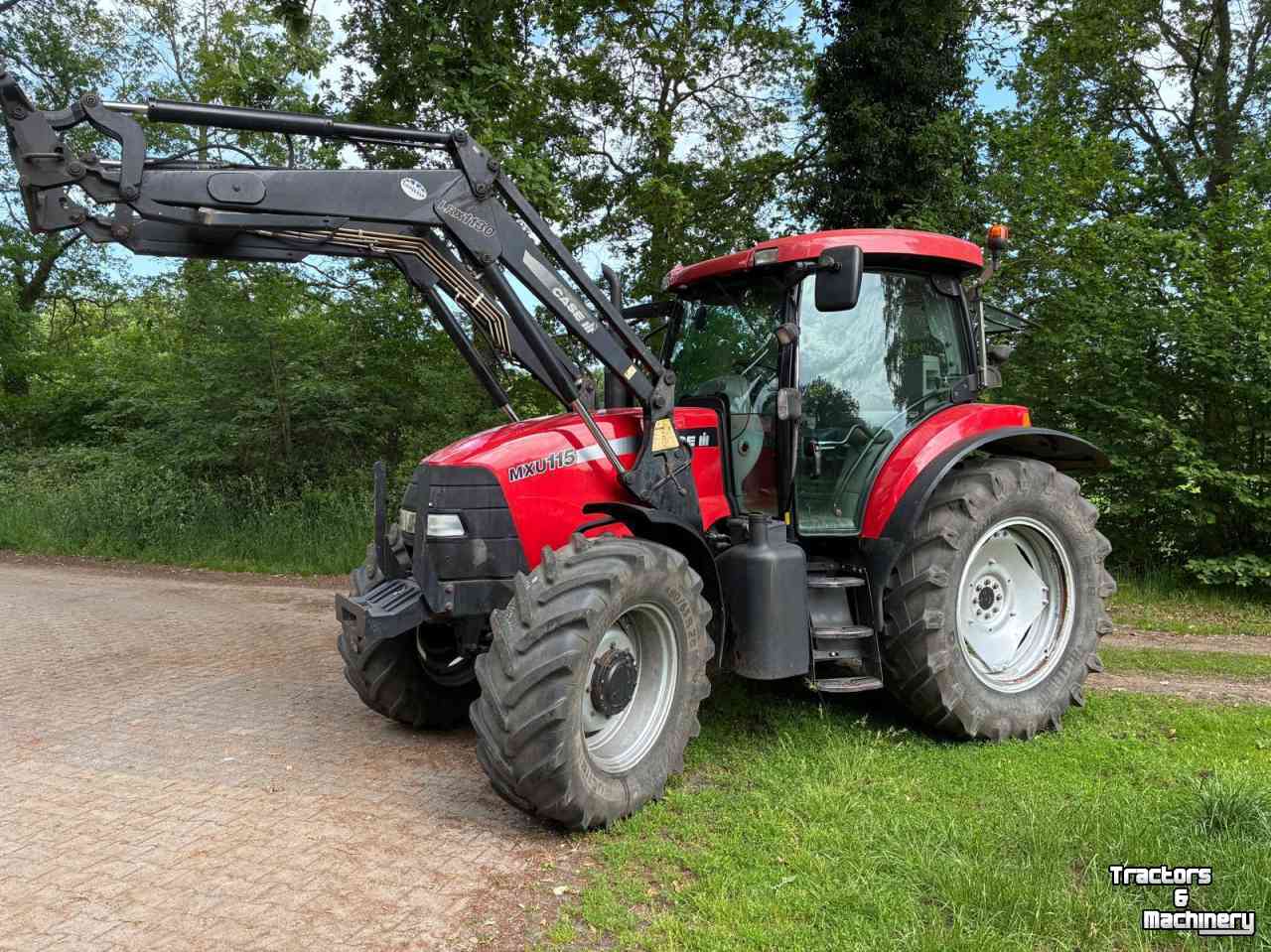 Tracteur Case-IH Maxxum MXU-115