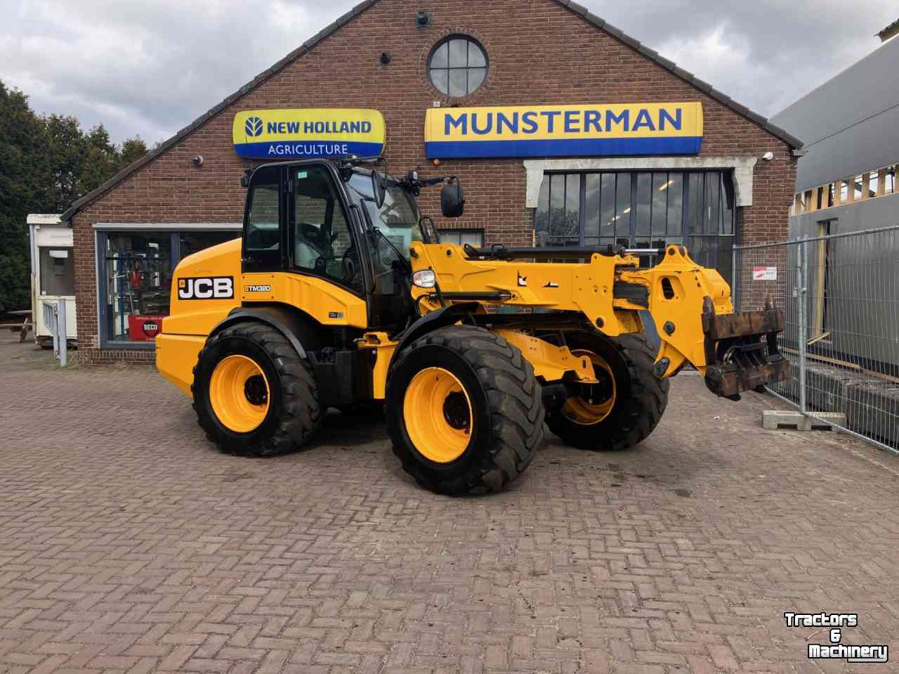 Chargeuse sur pneus telescopique JCB TM320