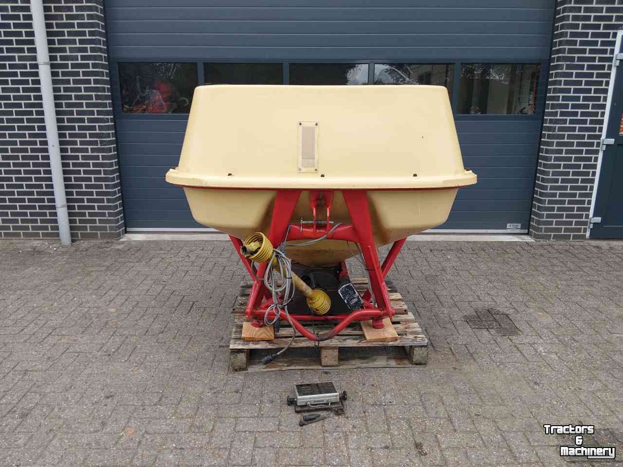 Distributeur d‘engrais Vicon kunstmeststrooier / Pendelstrooier
