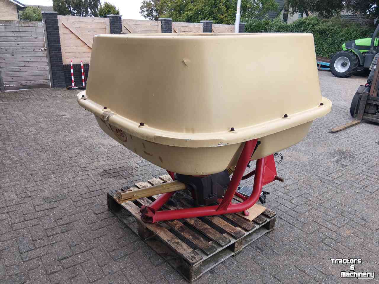 Distributeur d‘engrais Vicon kunstmeststrooier / Pendelstrooier