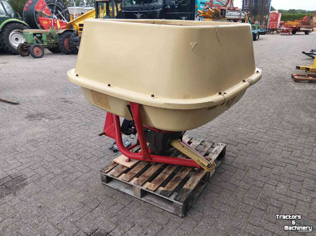 Distributeur d‘engrais Vicon kunstmeststrooier / Pendelstrooier