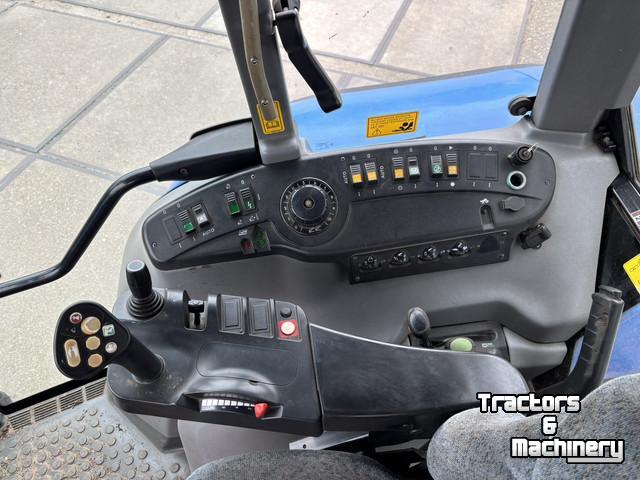 Tracteur New Holland TVT135