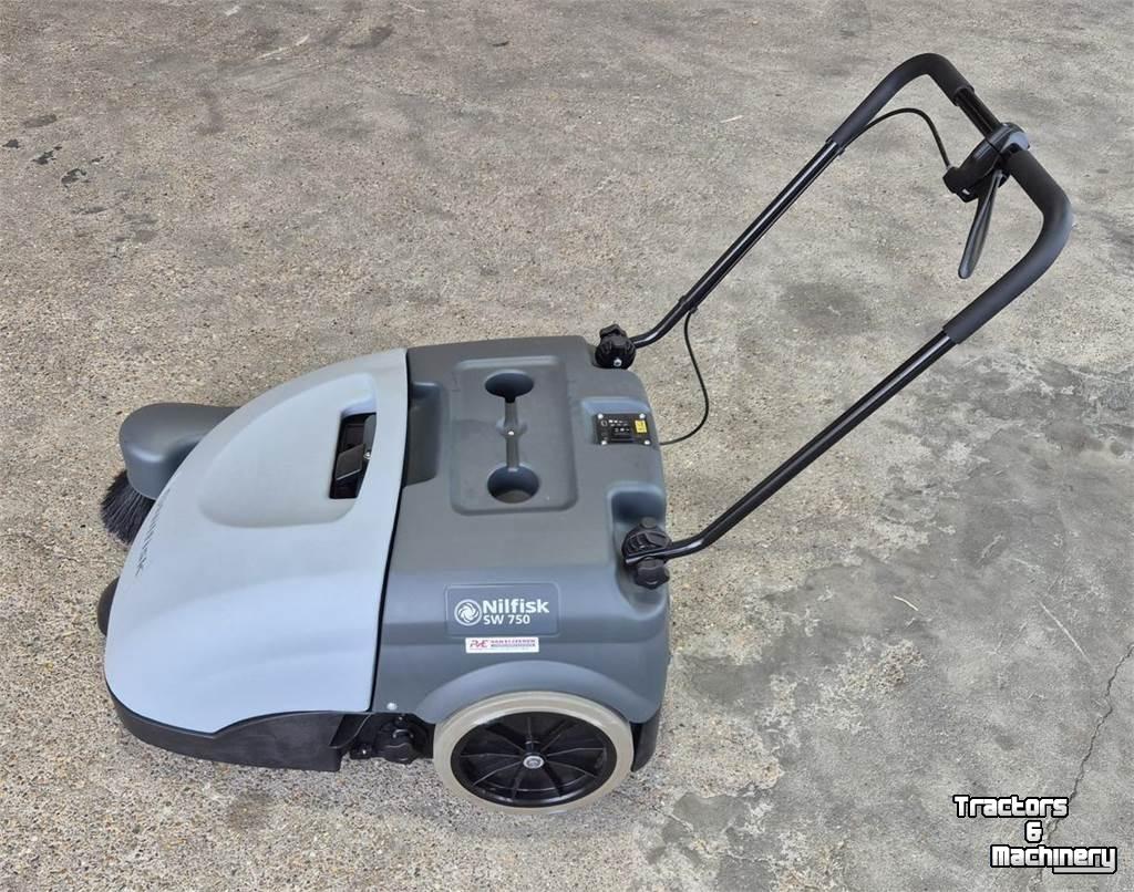 Balayeur Nilfisk SW 750