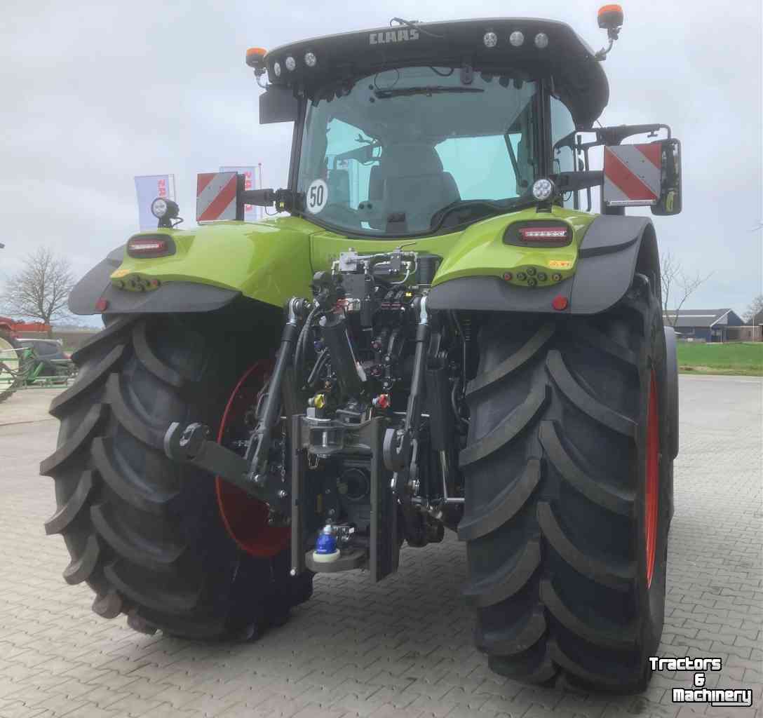 Tracteurs Claas Axion 830 C-Matic First Claas