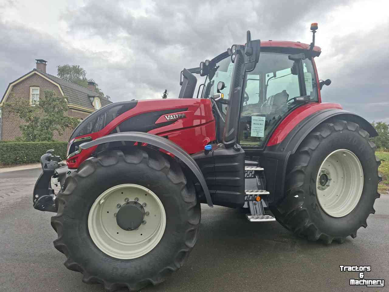 Tracteur Valtra T175eA eenvoudige trekker voor een mooi prijsje