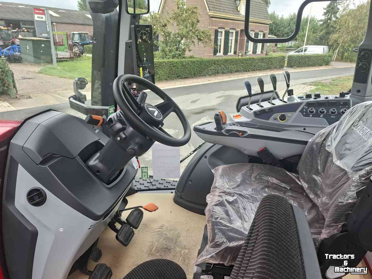 Tracteur Valtra T175eA eenvoudige trekker voor een mooi prijsje