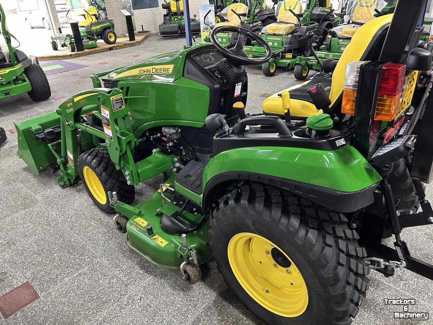 Tracteur pour vignes et vergers John Deere 2026R