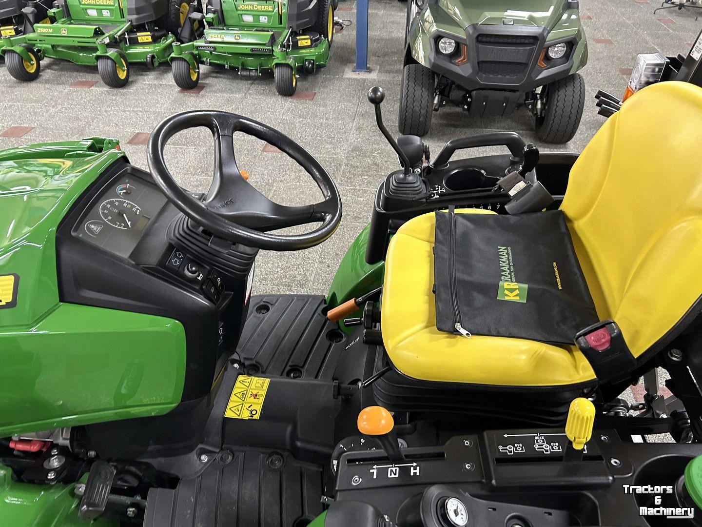 Tracteur pour vignes et vergers John Deere 2026R
