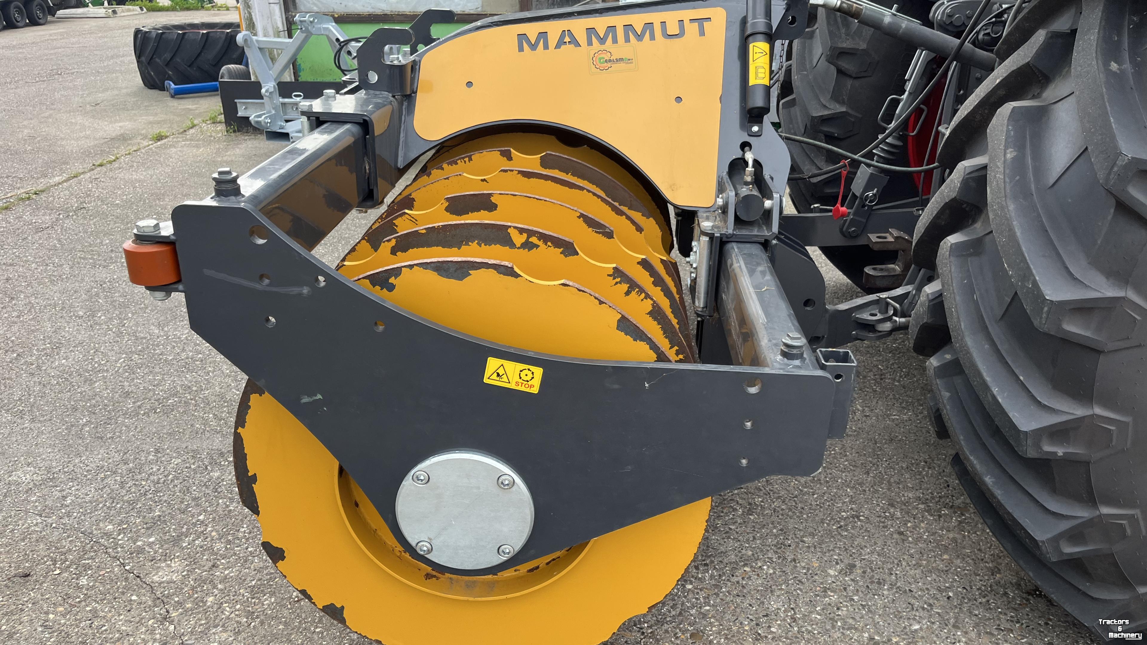 Rouleau packer de silage Mammut Mammut  SK250 H