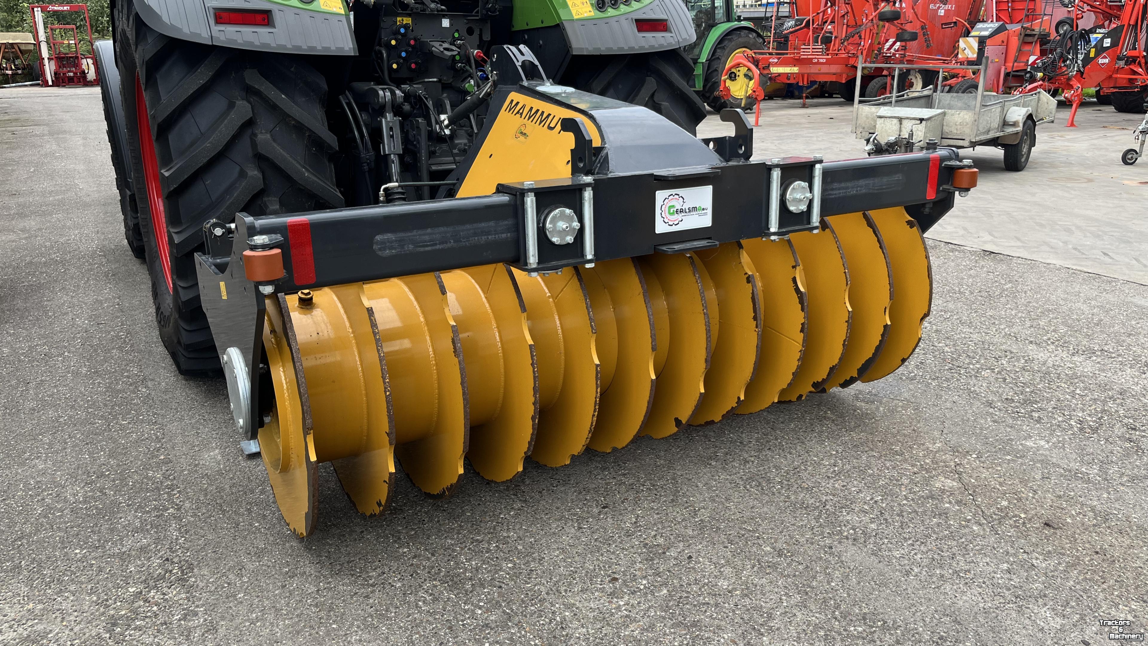 Rouleau packer de silage Mammut SK250 H