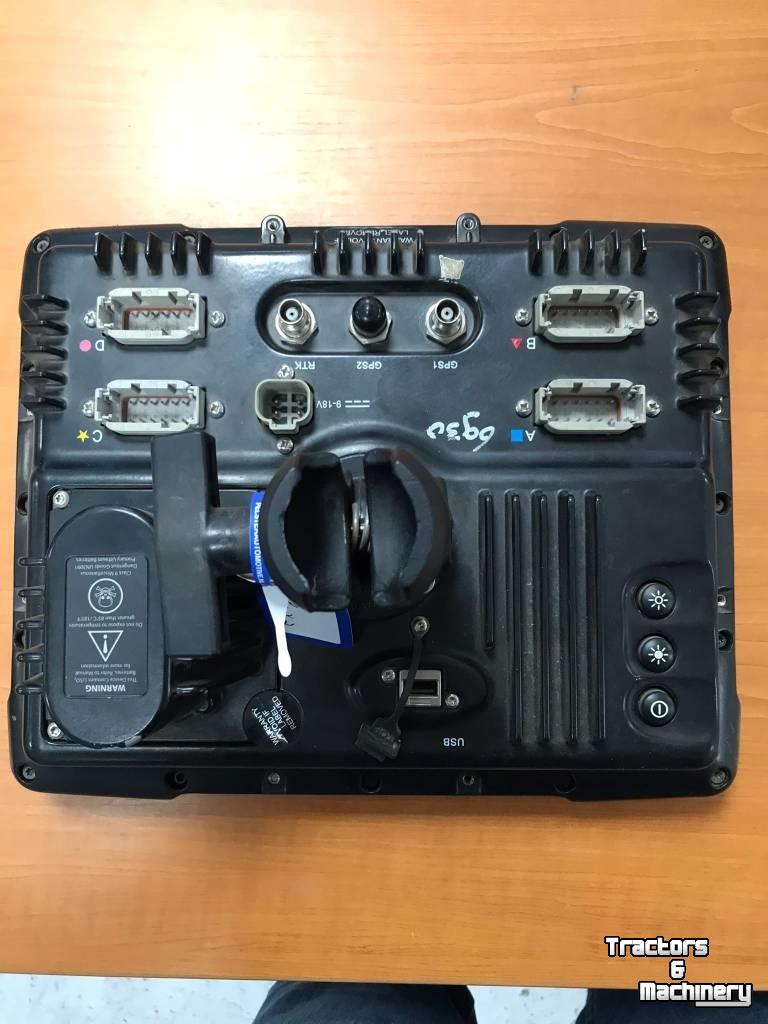 Systèmes et accessoires de GPS Trimble FM1000 met NAV II controller en modem