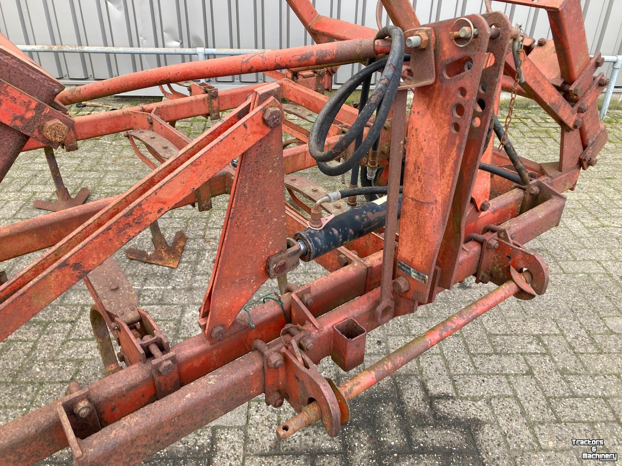 Cultivateur Kverneland Kverneland Cultivator
