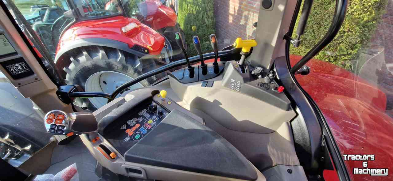 Tracteurs Case-IH Maxxum 125 Multicontroller ActiveDrive8 Demo!