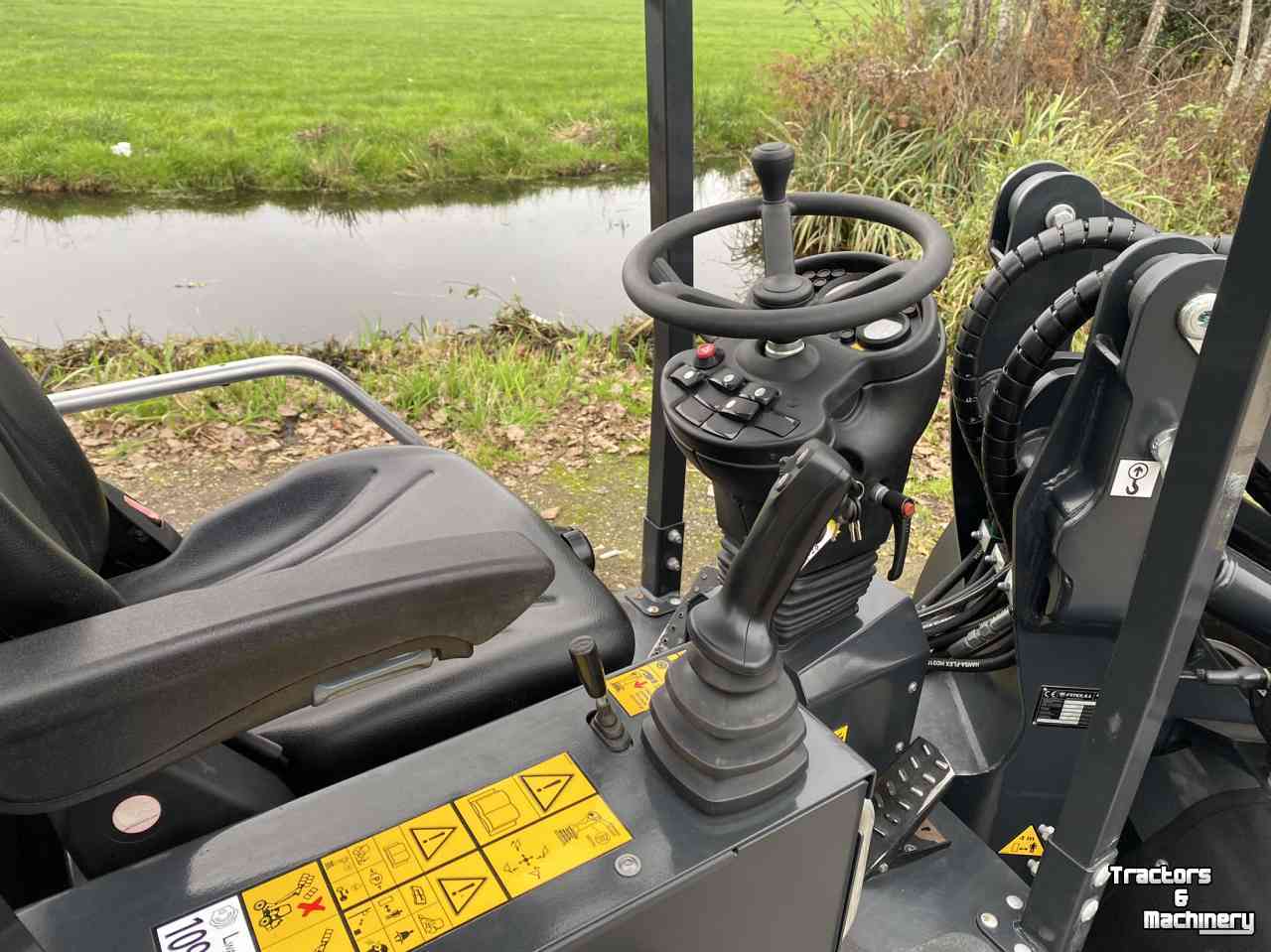 Chargeuse sur pneus Pitbull X27-26V