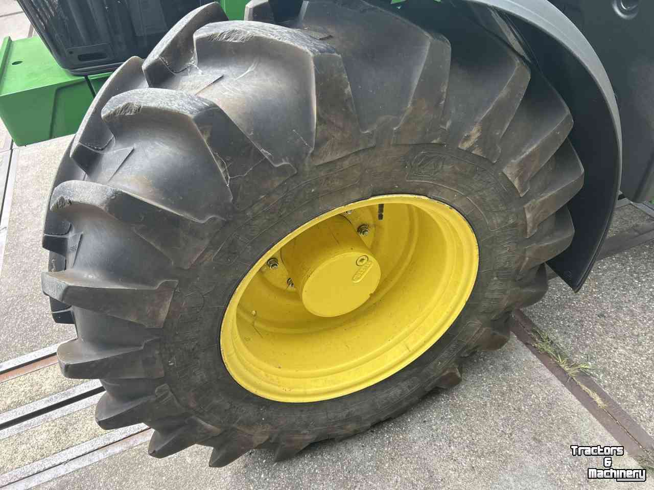 Tracteur John Deere 6M 125