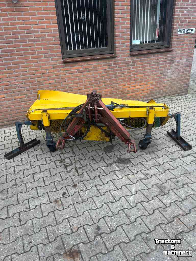Balayeur Nido Veegmachine, diversen.