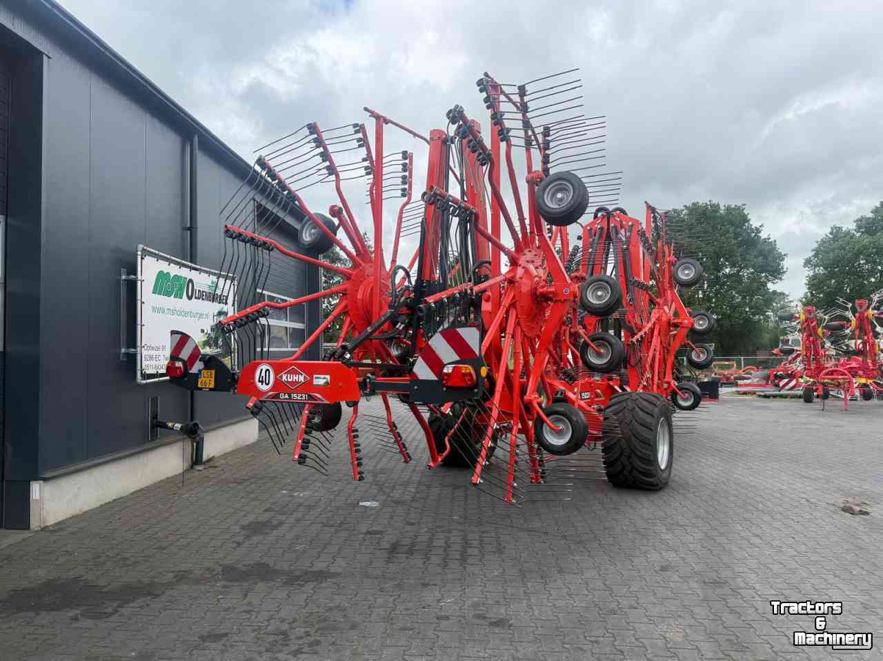 Andaineur Kuhn GA15231 vierrotor hark demo
