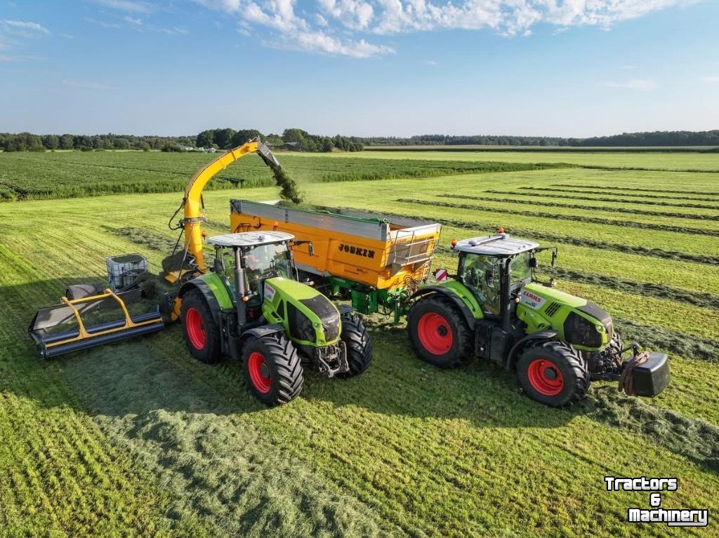 Ensileuse automotrice Elho Demo Cobra 7710T getrokken hakselaar grashakselaar