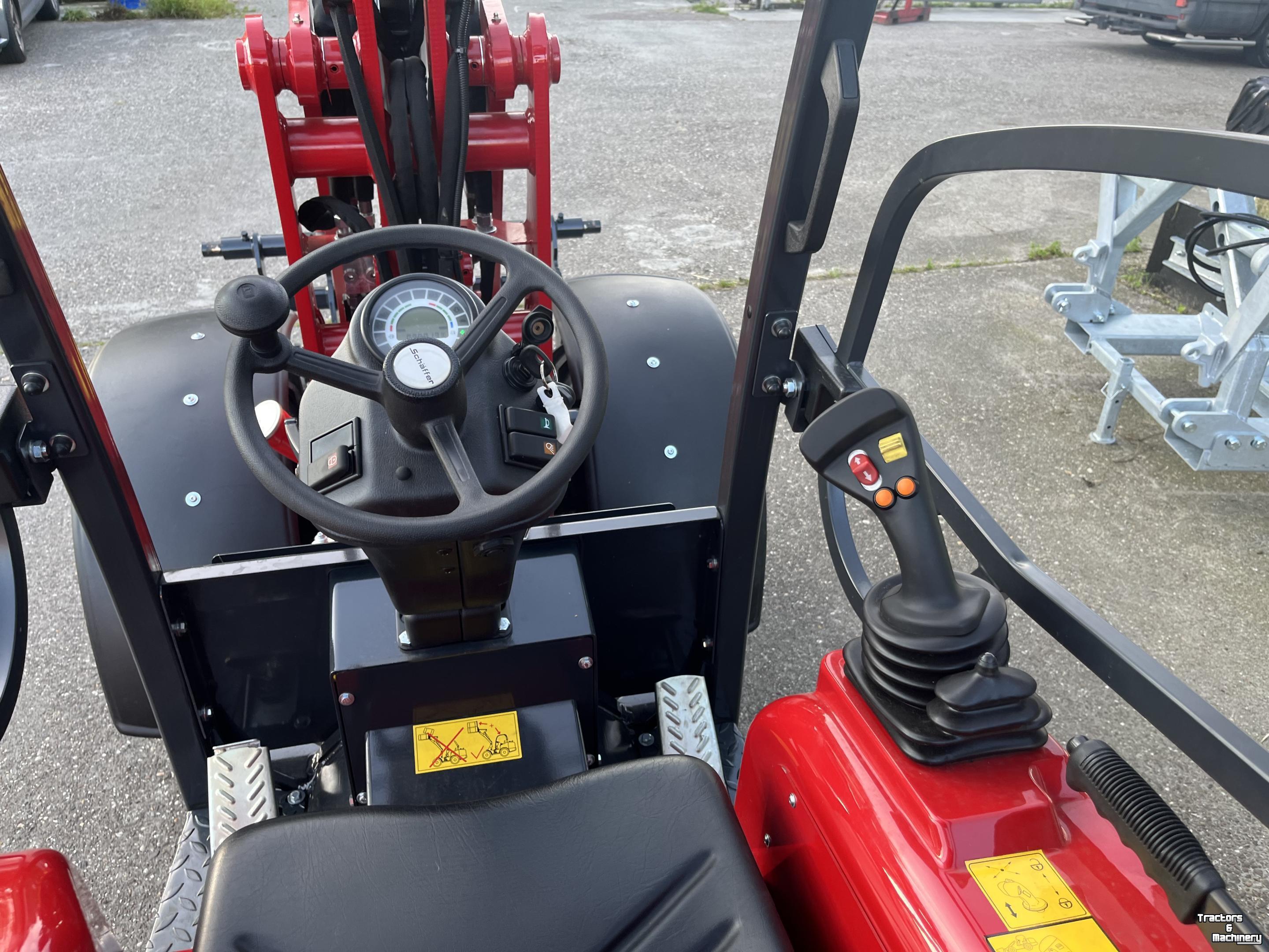 Chargeuse sur pneus  Schaffer 2630 slt