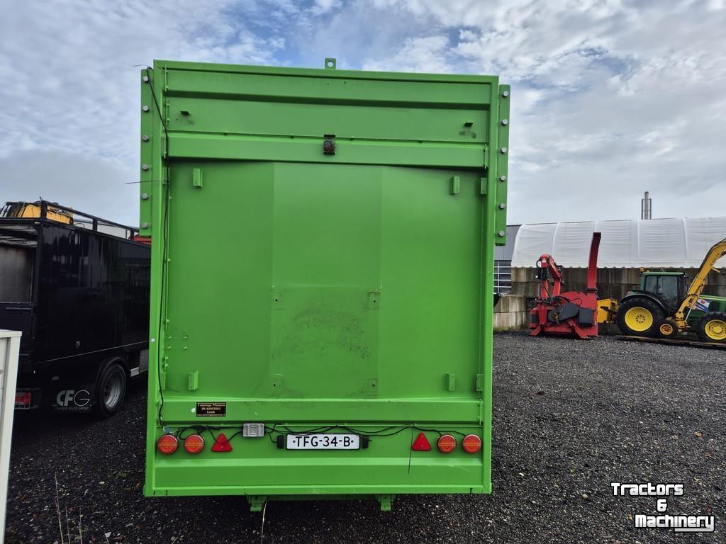 Tracteur JCB Fastrac 4220 met container