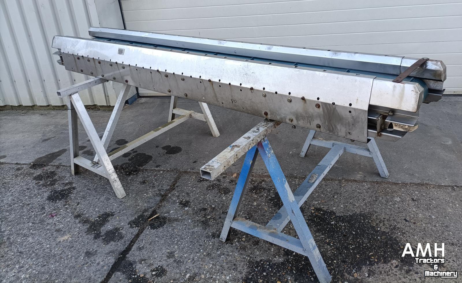 Convoyeur élévateur  Opvoerband 2900X300 OPVOERBAND ELEVATOR BELT FÖRDERBAND STEIGBAND