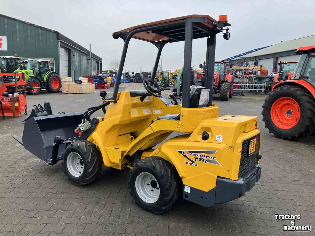 Chargeuse sur pneus Eurotrac W11 telescoop shovel -minishovel