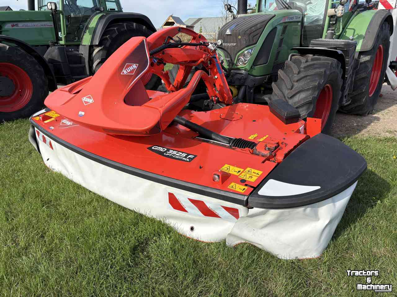Faucheuse Kuhn GMD 10030 en GMD 3525 F-FF