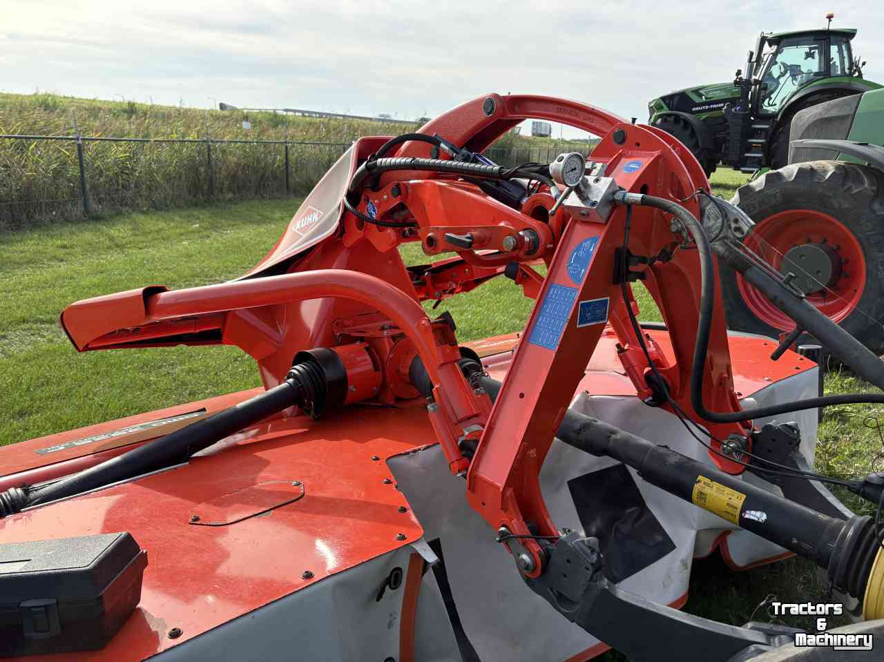 Faucheuse Kuhn GMD 10030 en GMD 3525 F-FF